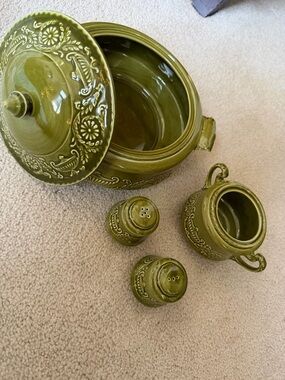 Canonsburg Regency Olive Green Decorative Ceramic Serveware Set